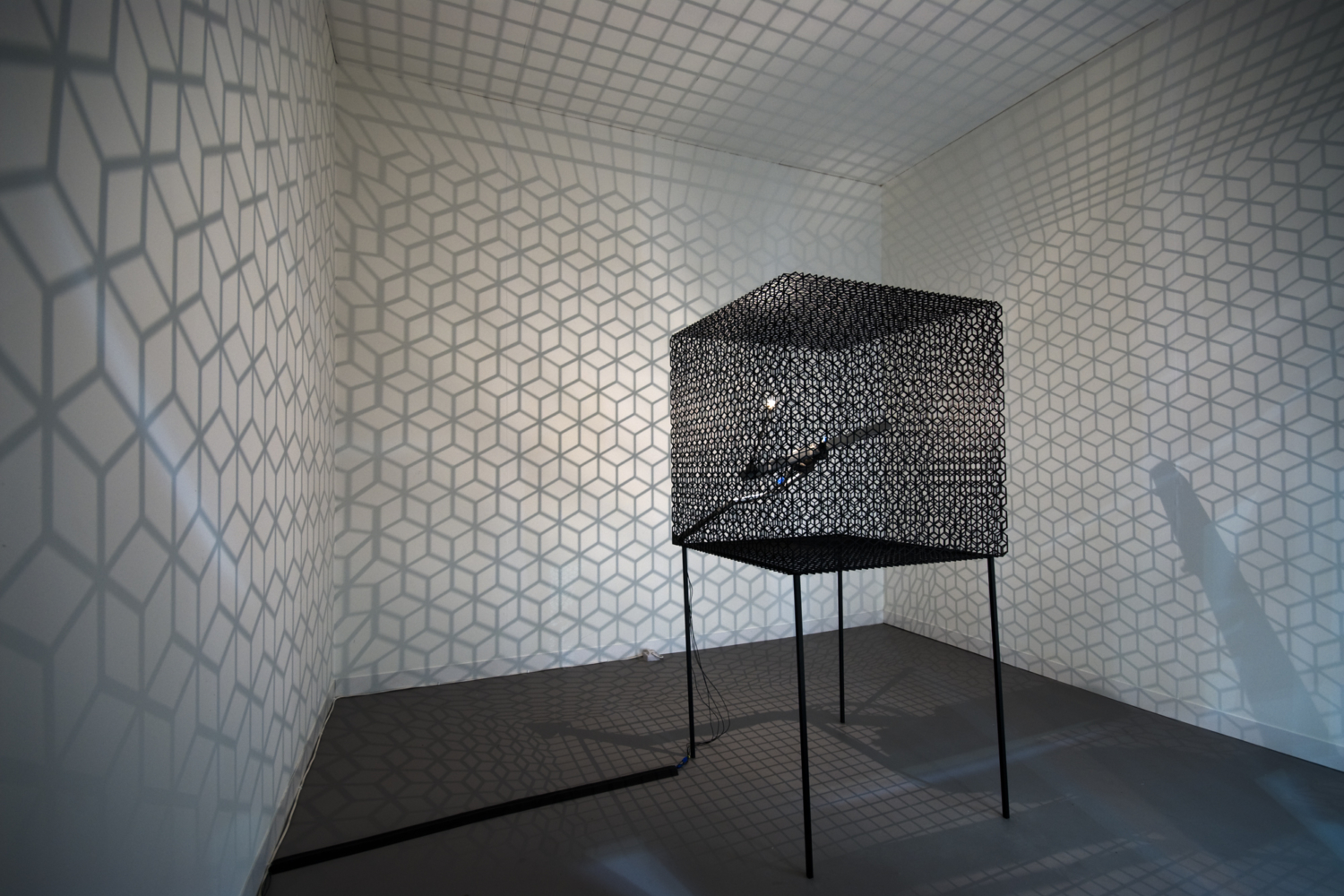 Conrad Shawcross, "Slow Arc Inside a Cube IV", 2009