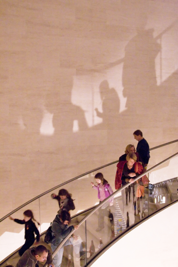 Visite en famille au Mudam.