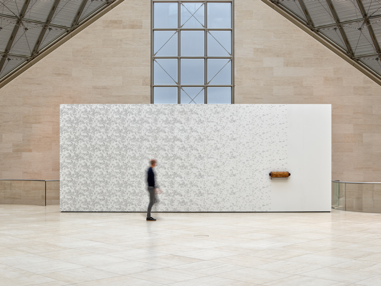 Vue de l’exposition "Anri Sala. Le Temps coudé", 11.10.2019 – 05.01.2020, Mudam Luxembourg