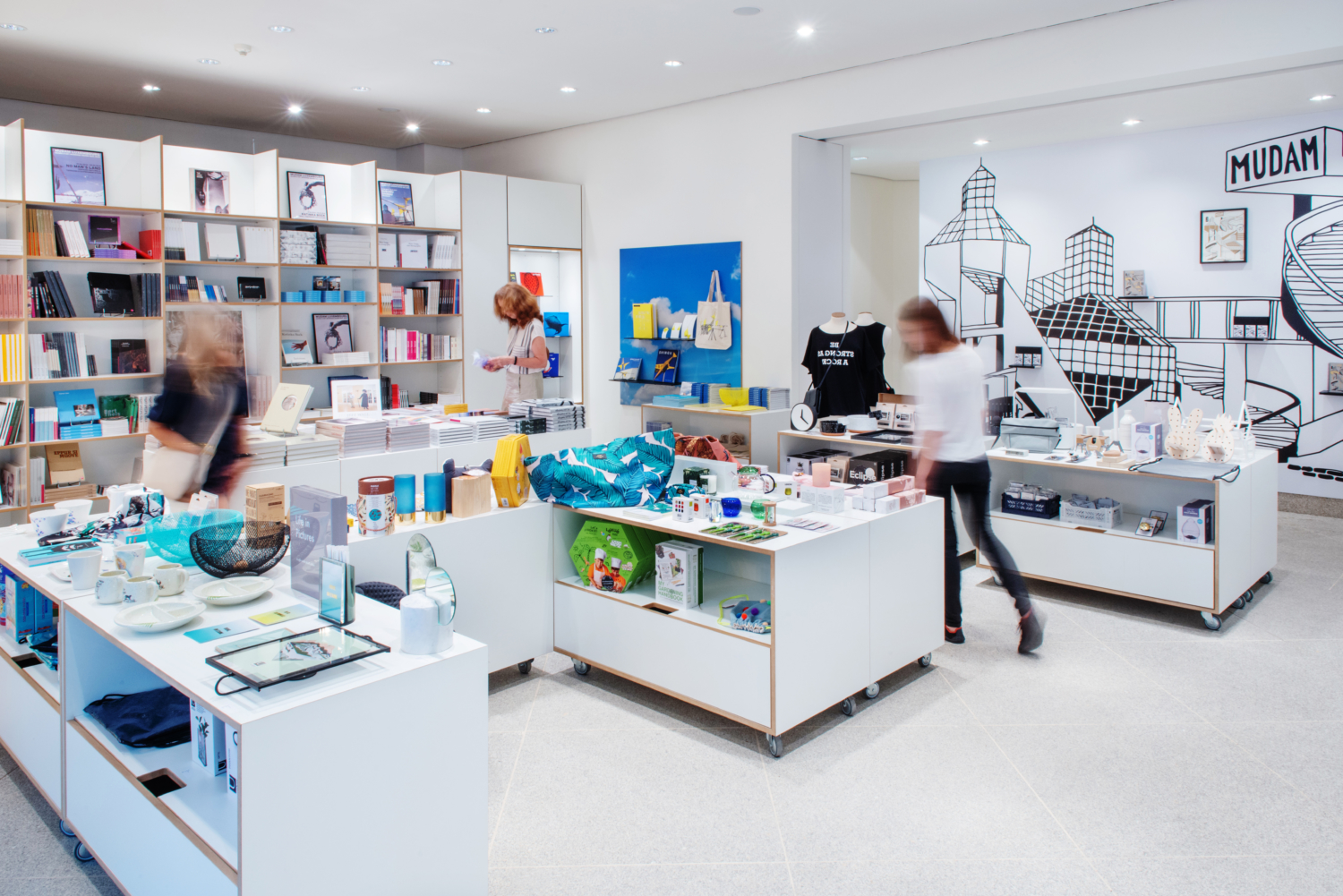 Mudam Boutique is a museum store unlike any other. While stocking selection of contemporary art literature, Mudam publications and postcards, the shop’s key feature is its outstanding selection of handpicked objects, ranging from original items and gifts to design pieces that cater to each and every taste.