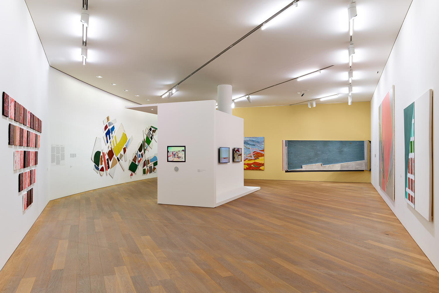 Vue de l'exposition "Les 25 ans de la Collection Mudam", Mudam Luxembourg, 21.11.2020 – 03.04.2022