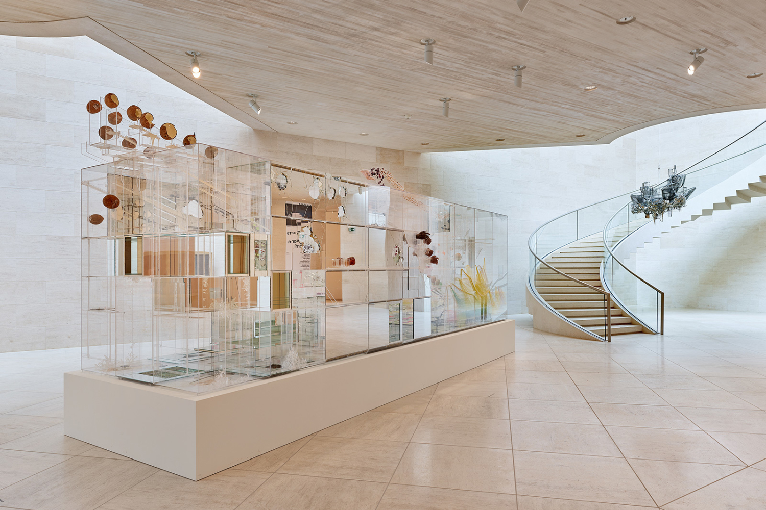 Vue de l'exposition "Les 25 ans de la Collection Mudam", Mudam Luxembourg, 21.11.2020 – 03.04.2022