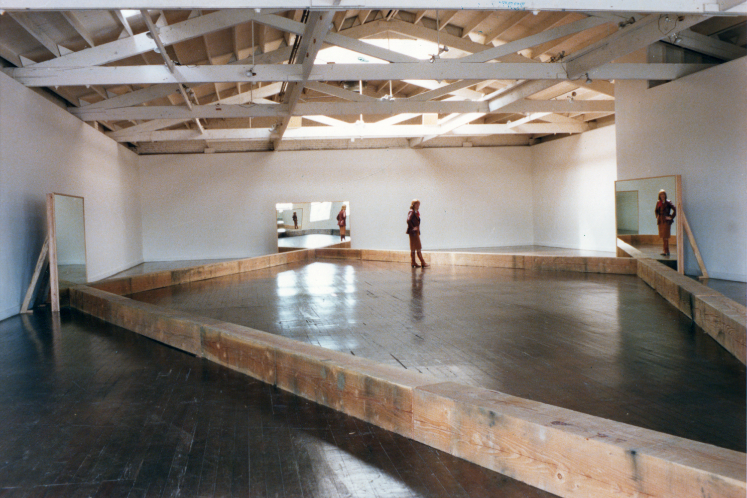 Robert Morris, "Untitled (Portland Mirrors)", 1977. Installation at the Portland Center for the Visual Arts, Oregon, March 1977 | Courtesy Castelli Gallery, New York